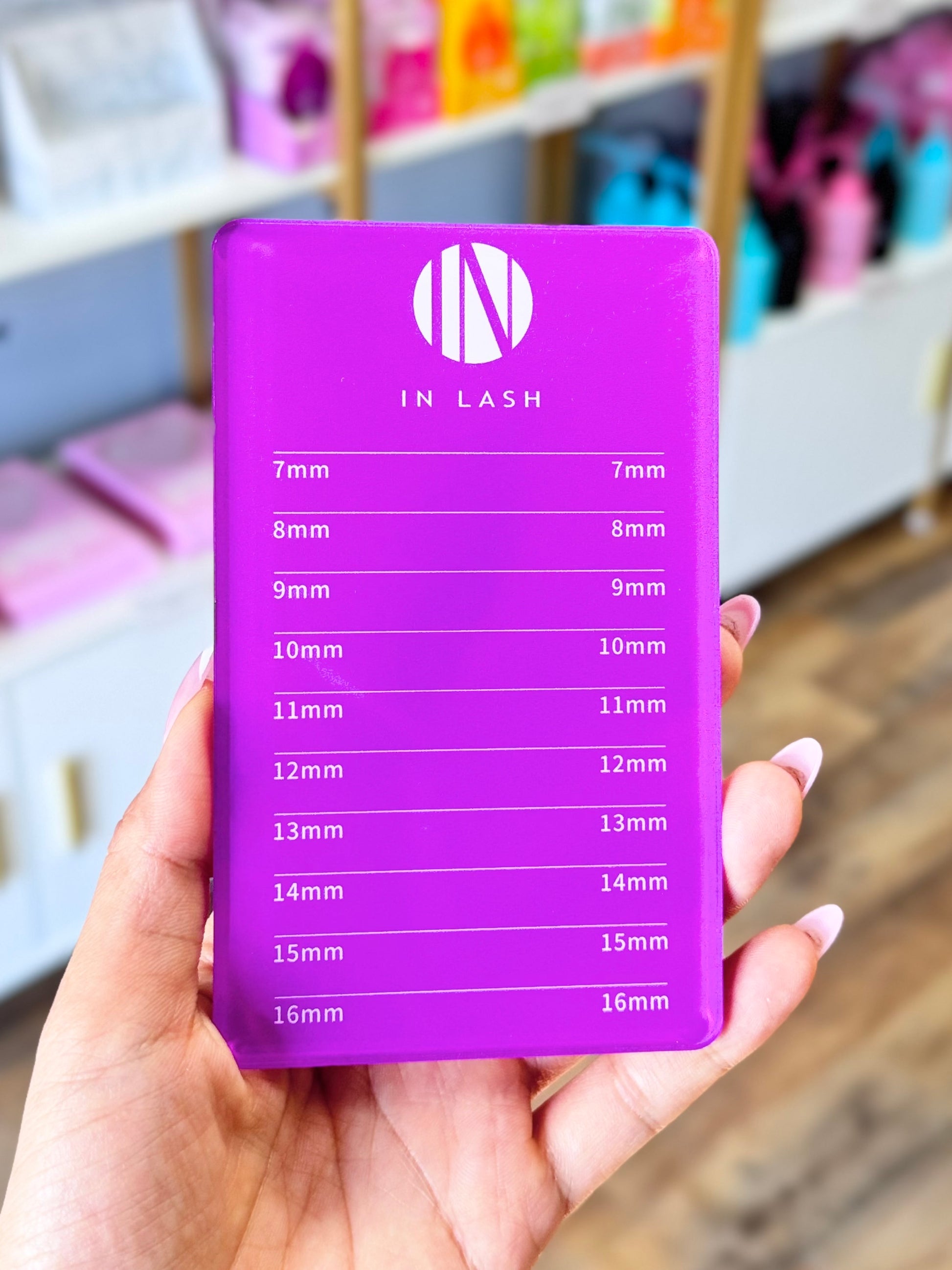 In Lash Acrylic Lash Tile