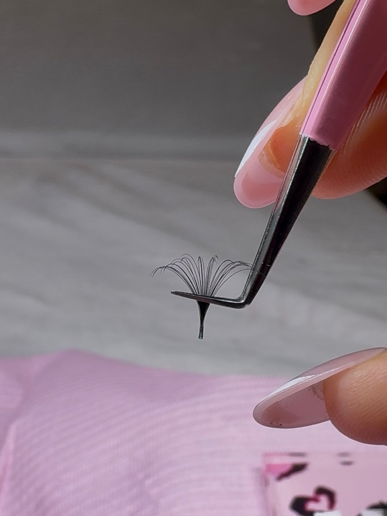 Hello Kitty Charm Tweezer