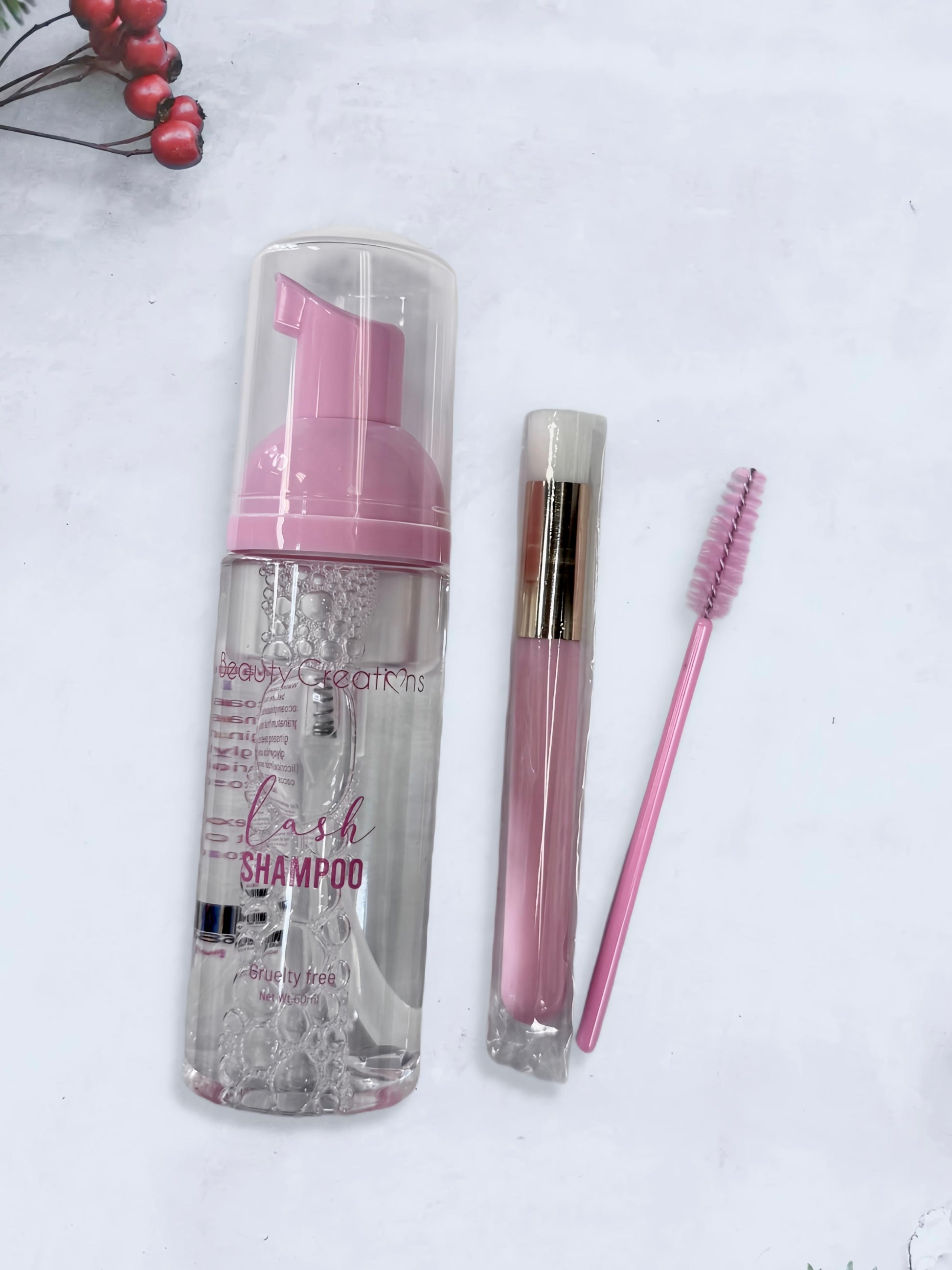 Foam lash shampoos