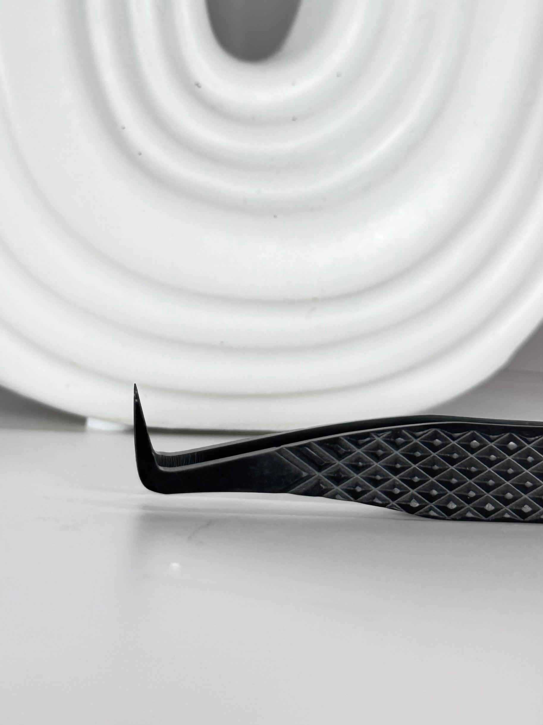 90 Degree Boot Tweezer
